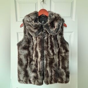Rachel Zoe Faux Fur Vest luxurious feel like new